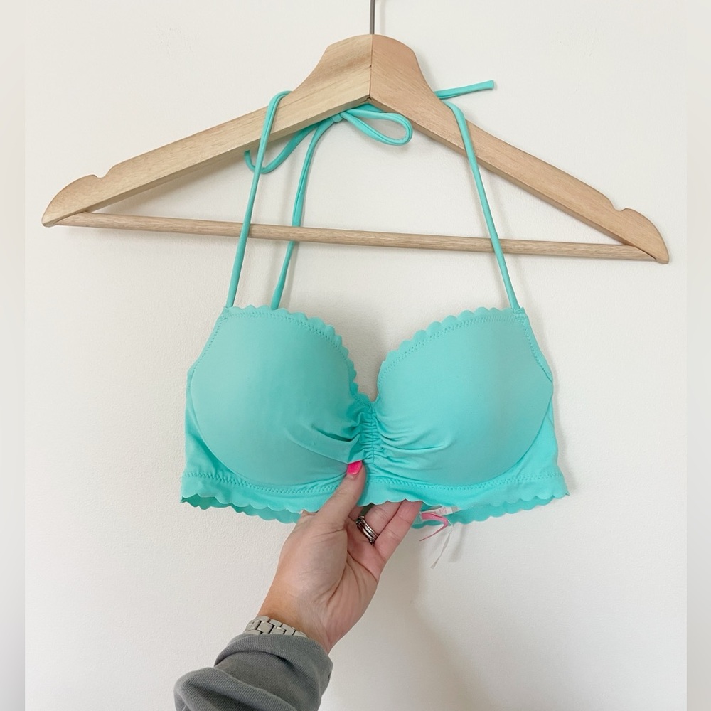 Victoria’s Secret Swim Turquoise Scalloped Bikini Top 32C